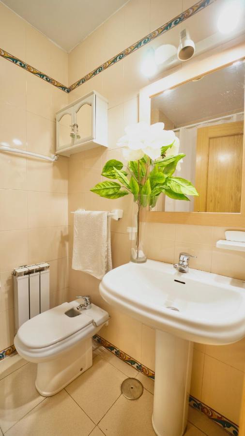 Bonito Y Acogedor Apartamento Pleno Centro Junto Catedral Granada Ngoại thất bức ảnh